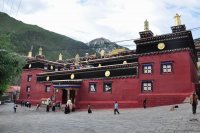 徳格印経院