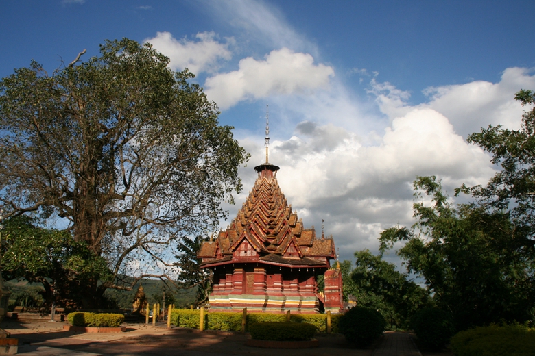 1767687415877797.jpg 勐海乡村佛寺(景真八角亭)_副本.jpg